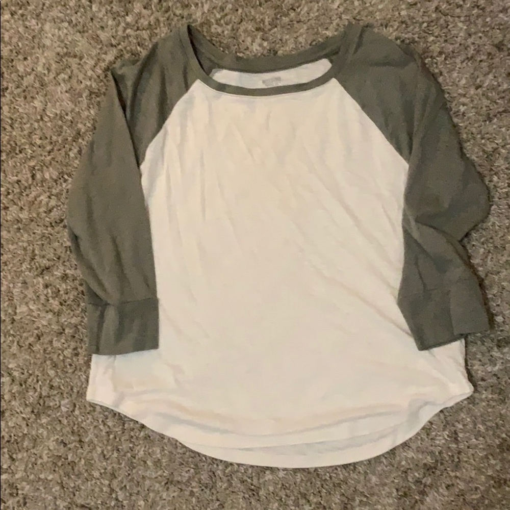 Super comfy lightweight 3/4 sleeve tee